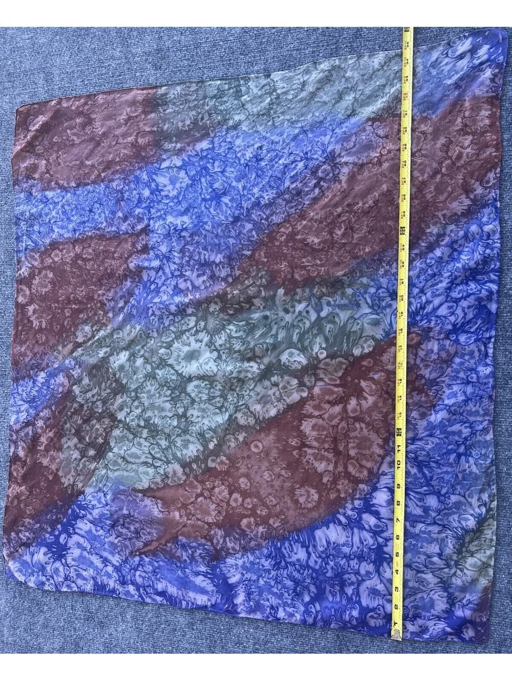 womens scarf multi color purple brown size 33”X36”.